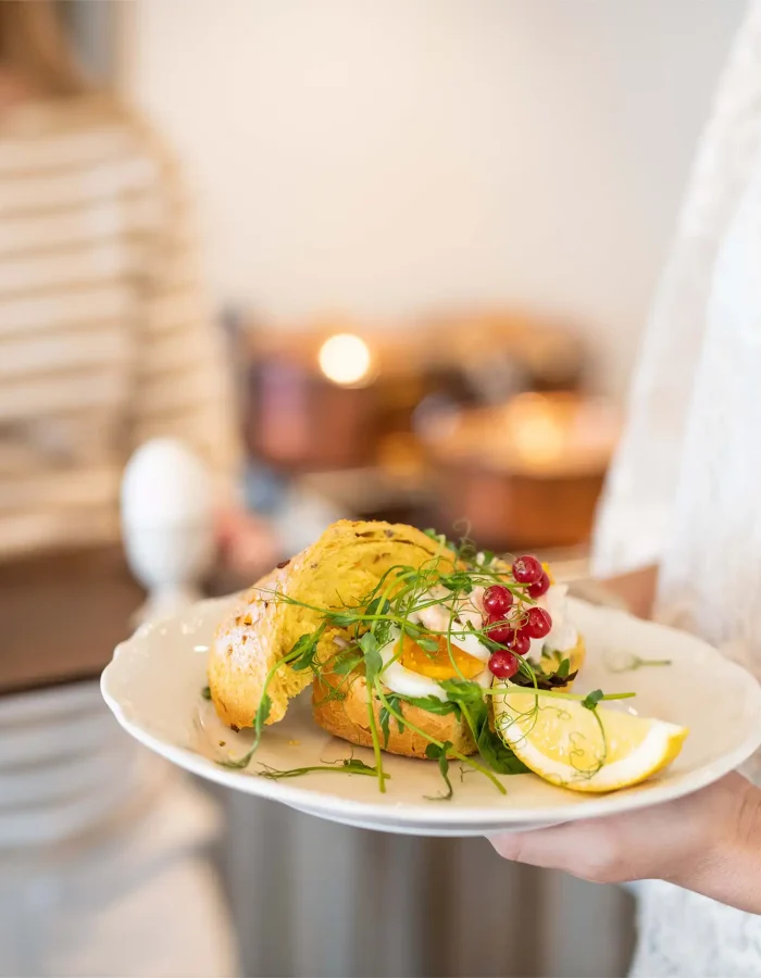 Hotellfrukost